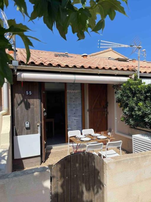 Maisonnette Rdc + Mezzanine Au Bord De L'Etang 勒卡特 外观 照片